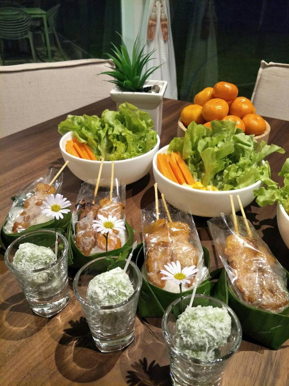 Hotel The White Garden Premier Saraburi Ban Dao Ruang  Exterior foto