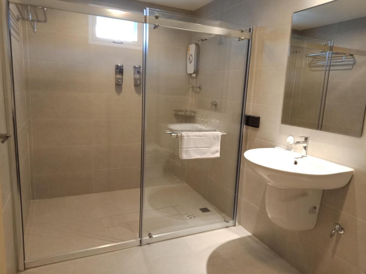 Hotel The White Garden Premier Saraburi Ban Dao Ruang  Exterior foto